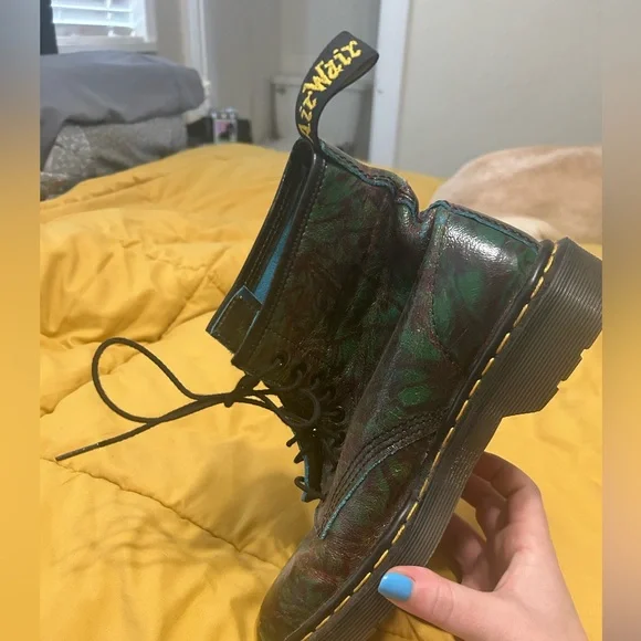 Green/blue shiny Doc Martens! - Picture 5 of 6